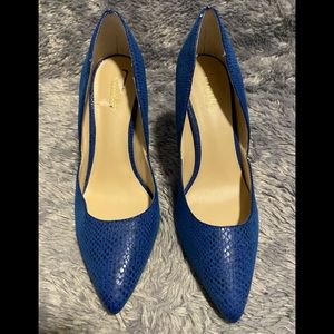 Charles by Charles David Print Blue Heels